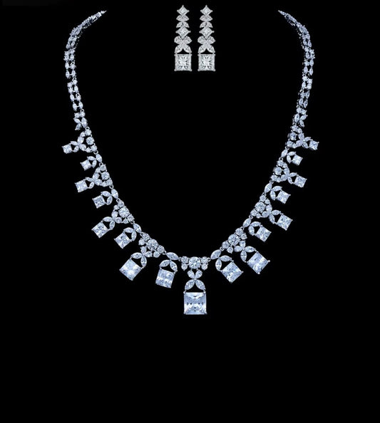 Tia Necklace Set